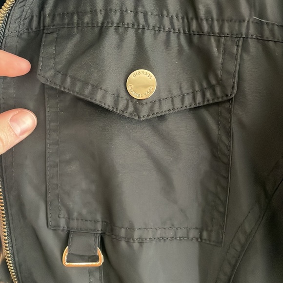 Michael Kors coat / jacket super comfy and the best on a rainy day - dress it up - Picture 7 of 13